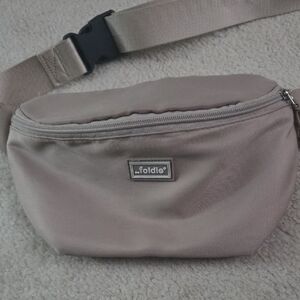 Foldie Crossbody Beige